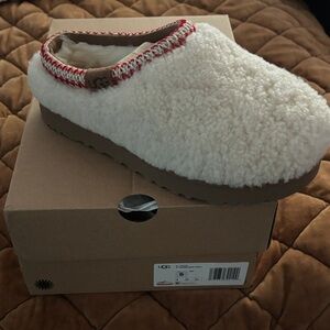 UGG Cream Fluffy Slippers with Red Trim